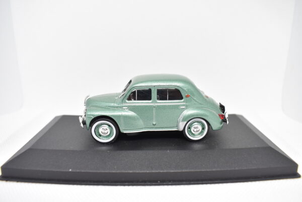 Modellino auto scala 1:43 Renault 4 cv diecast modellismo da collezione - immagine 3