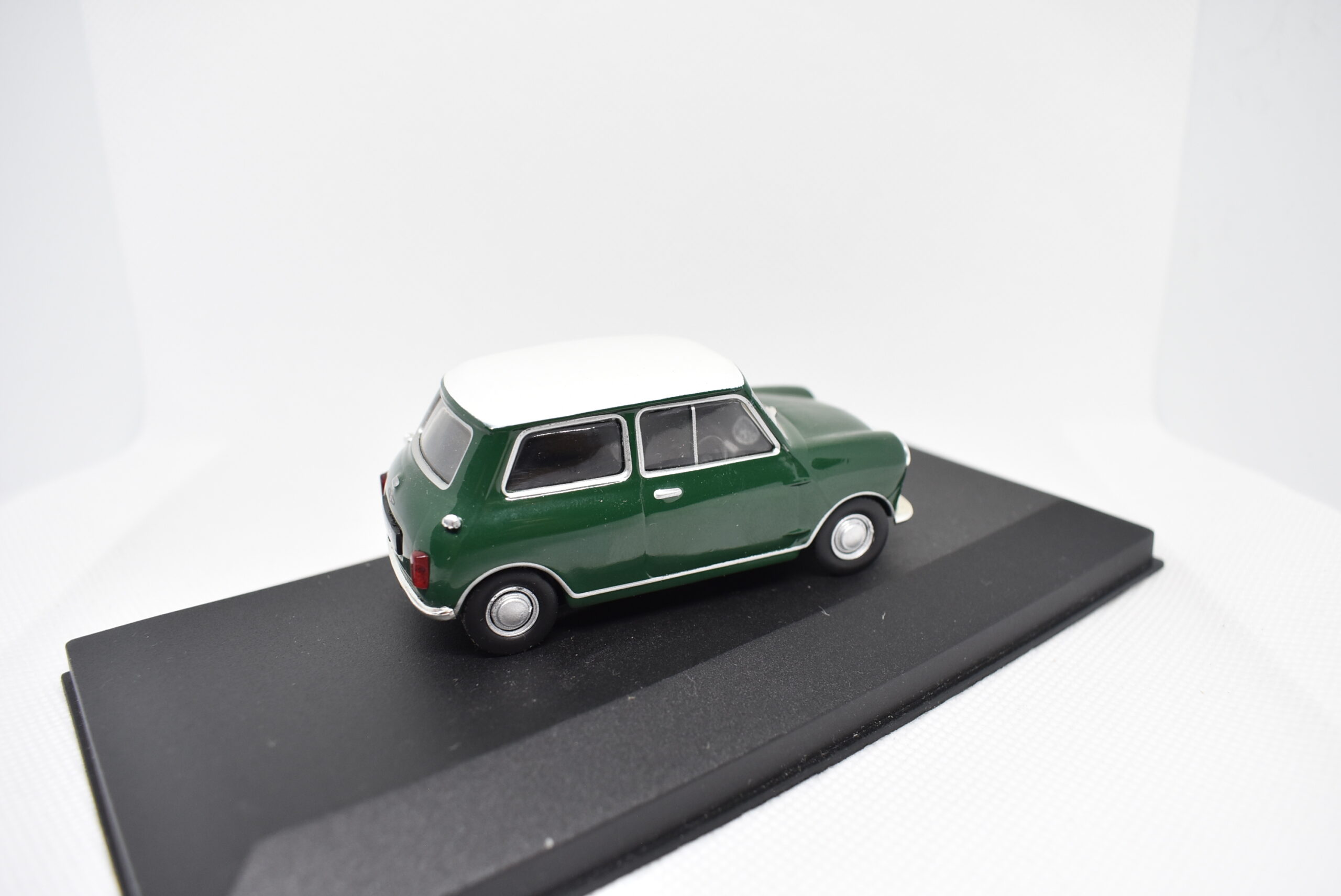 Modellino auto scala 1:43 Mini Cooper diecast modellismo da collezione - immagine 5