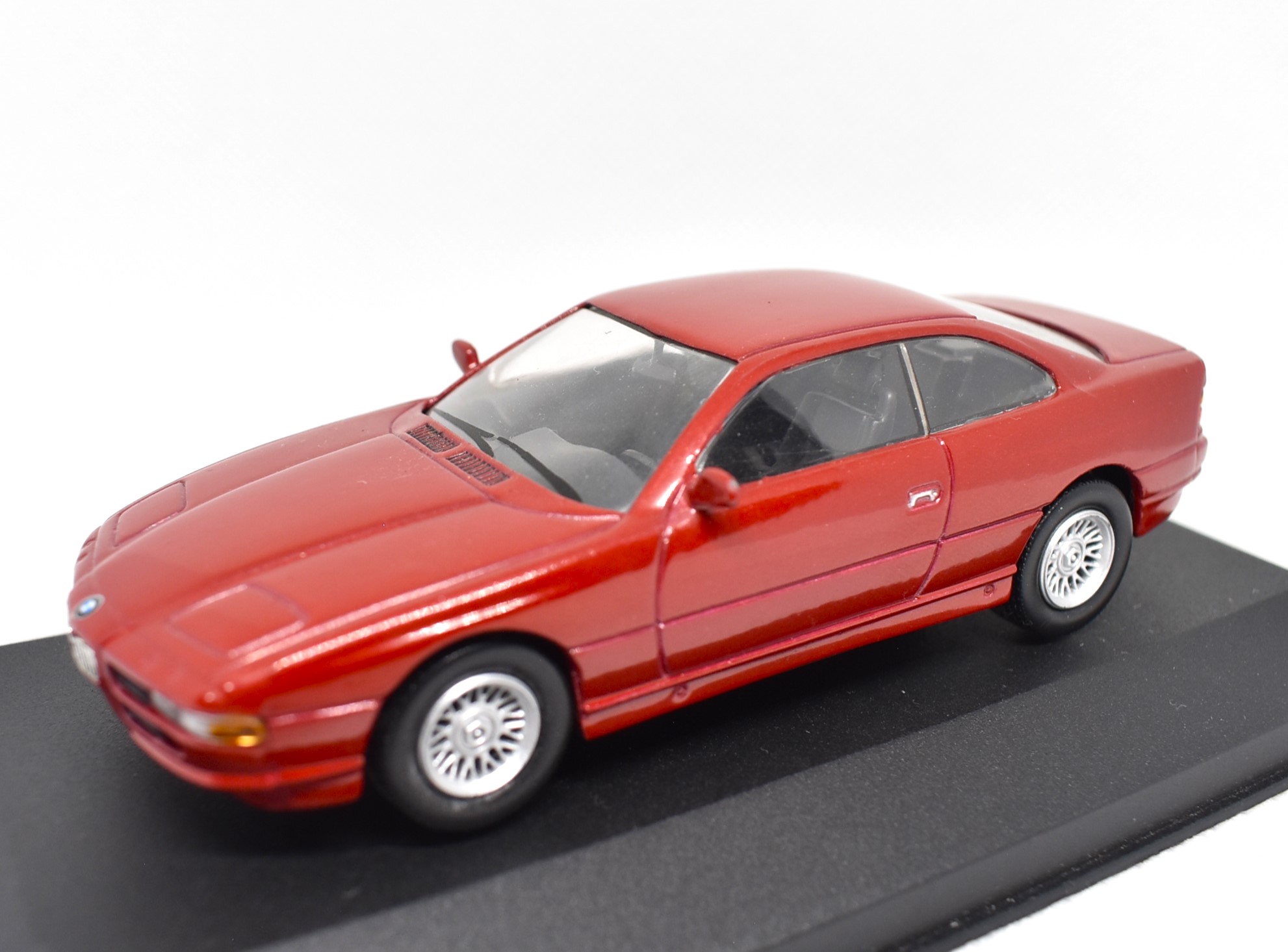 Modellino auto scala 1:43 BMW 850i diecast modellismo da collezione