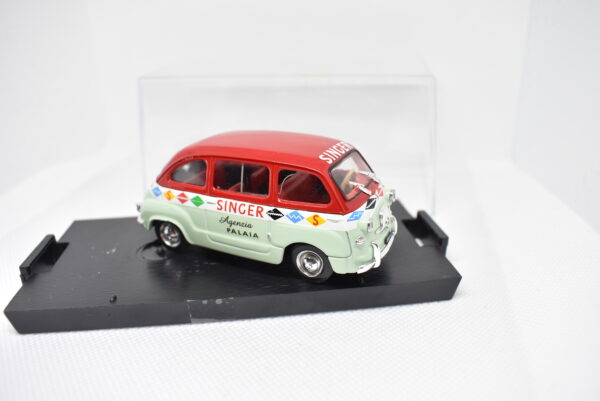 Modellino auto commerciale scala 1:43 Fiat 600 Multipla Singer Brumm diecast modellismo da collezione - immagine 3
