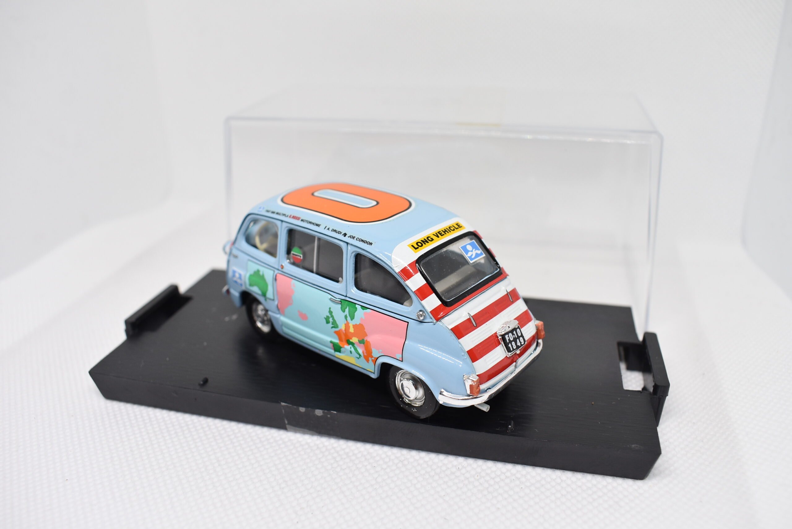 Modellino auto scala 1:43 Fiat 600 Multipla Brumm diecast modellismo da collezione - immagine 4