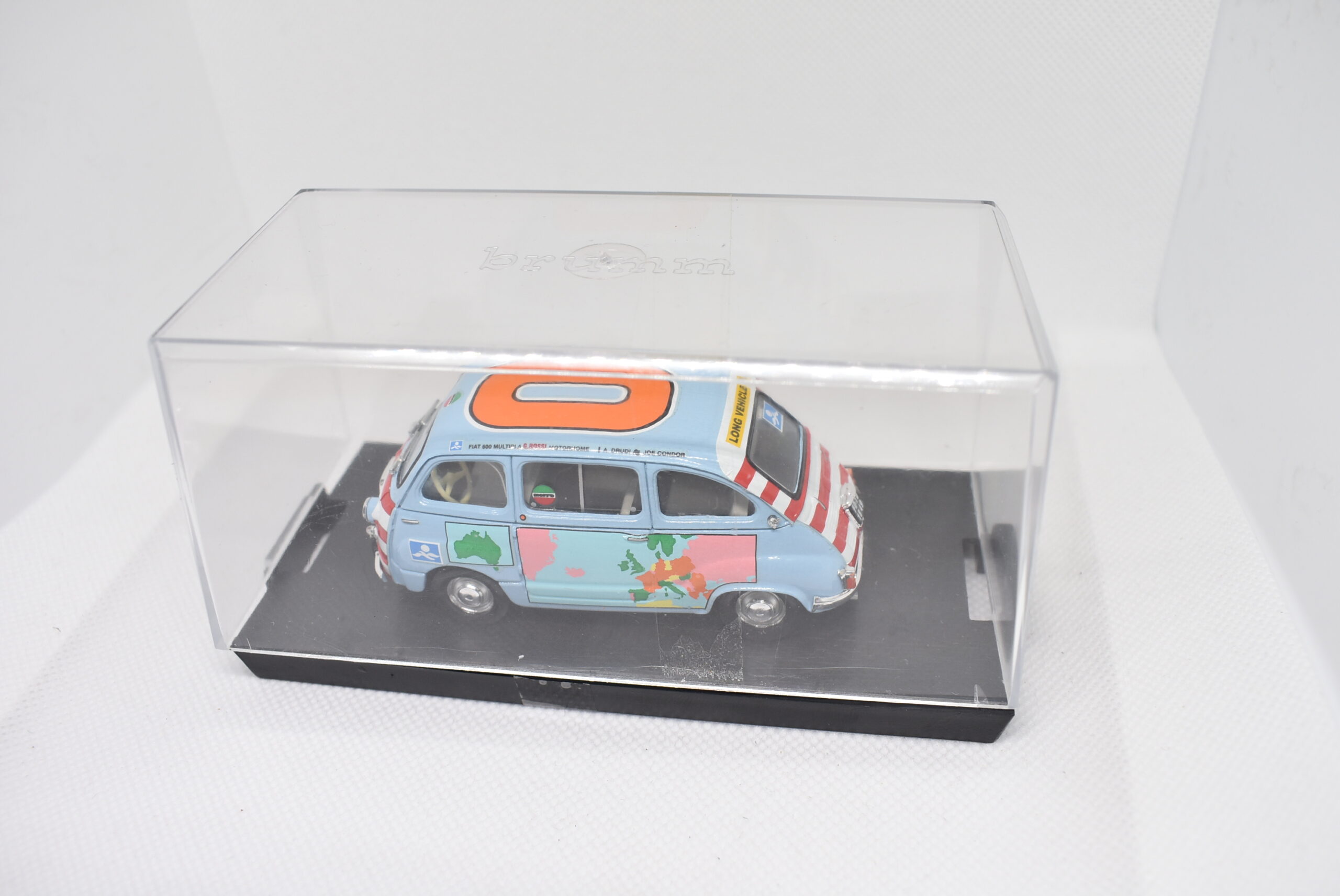 Modellino auto scala 1:43 Fiat 600 Multipla Brumm diecast modellismo da collezione - immagine 5