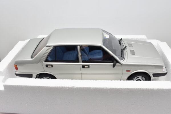 Modellino auto scala 1:18 LANCIA Prisma 1300 Laudoracing modellismo da collezione - immagine 7