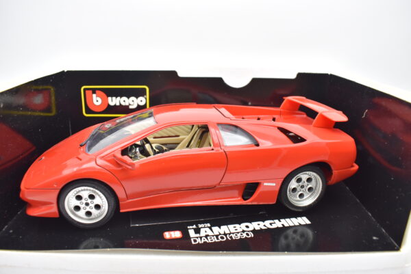 Modellino auto scala 1:18 Lamborghini Diablo Burago diecast modellismo da collezione - immagine 3