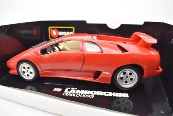 Modellino auto scala 1:18 Lamborghini Diablo Burago diecast modellismo da collezione - immagine 4