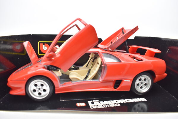 Modellino auto scala 1:18 Lamborghini Diablo Burago diecast modellismo da collezione - immagine 5