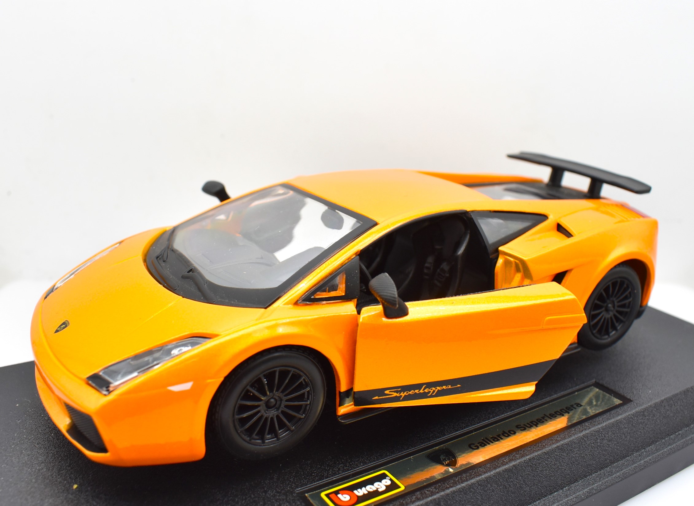 Modellino auto scala 1:24 Lamborghini Gallardo Superleggera Burago diecast modellismo da collezione