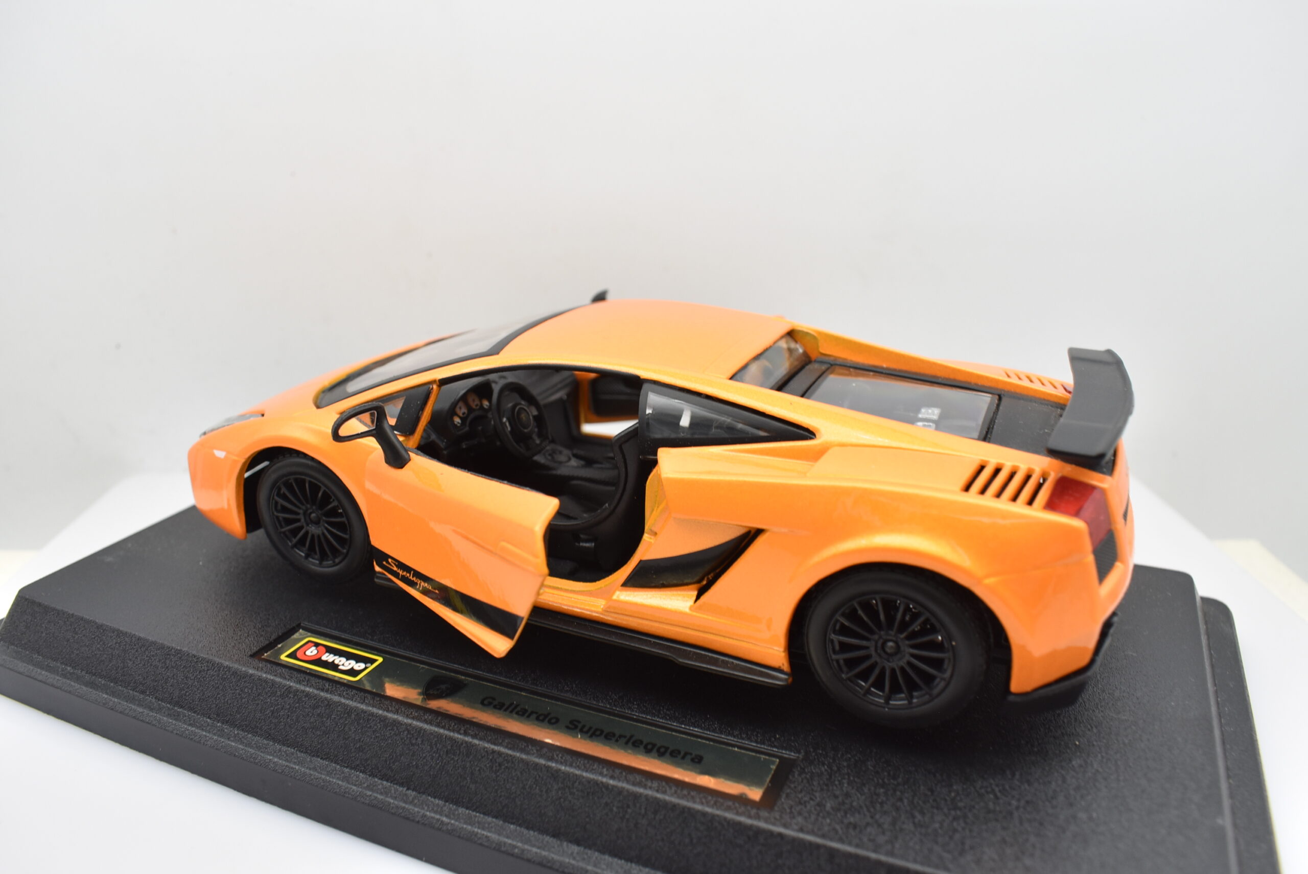 Modellino auto scala 1:24 Lamborghini Gallardo Superleggera Burago diecast modellismo da collezione - immagine 4