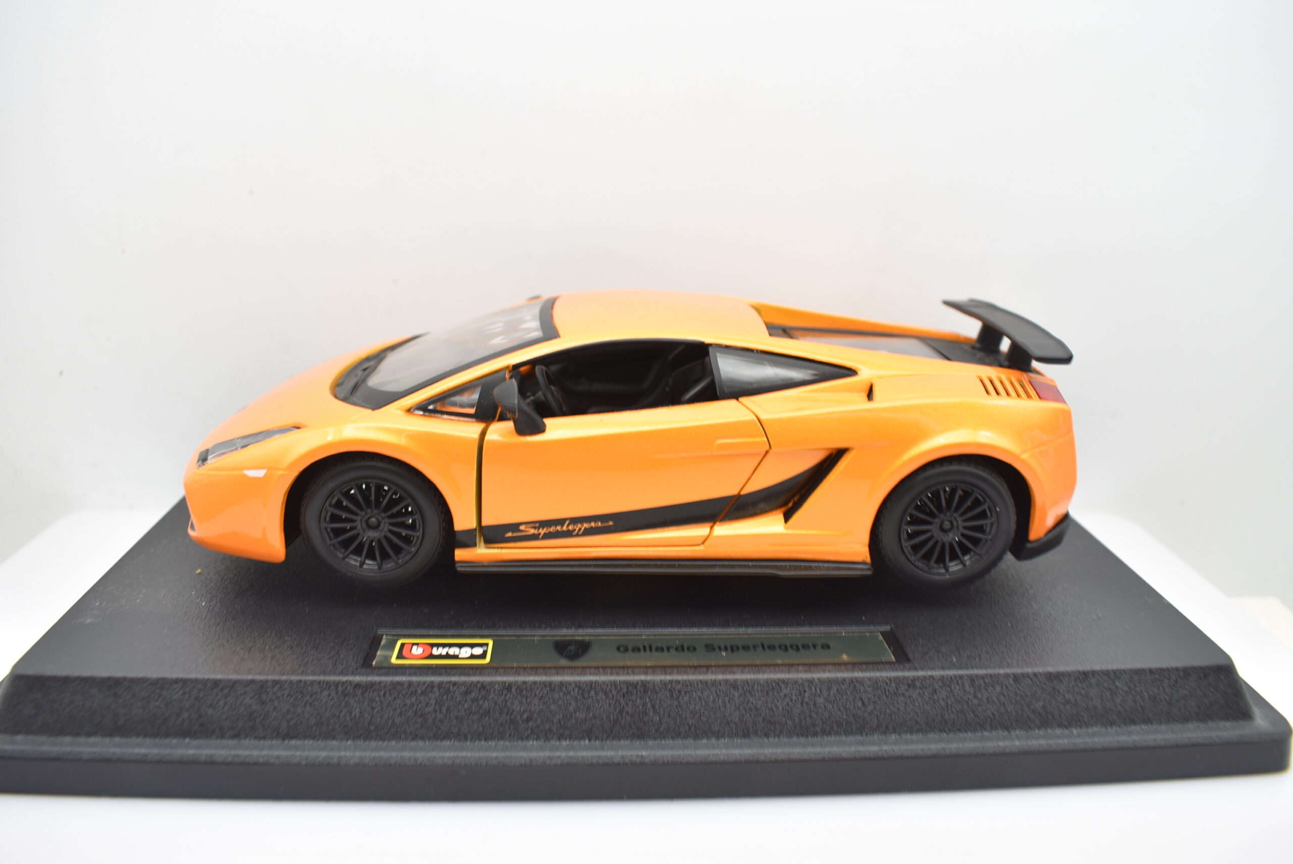 Modellino auto scala 1:24 Lamborghini Gallardo Superleggera Burago diecast modellismo da collezione - immagine 5