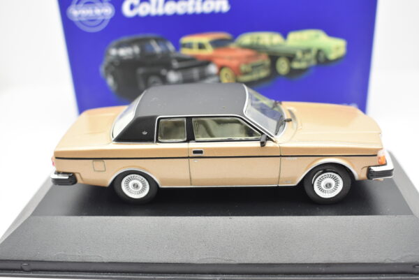 Modellino auto scala 1:43 Volvo 262C Bertone diecast modellismo da collezione - immagine 4