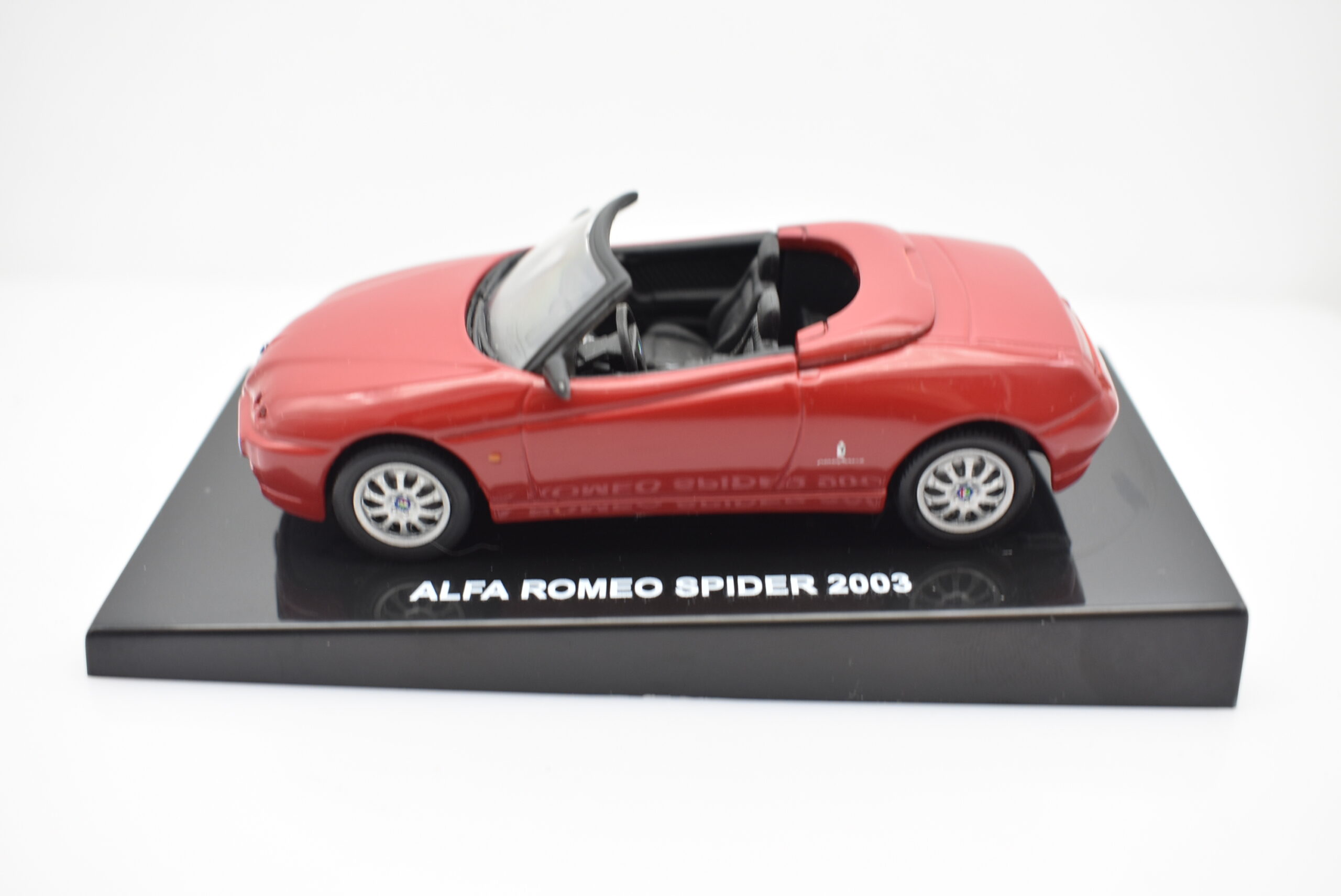 Modellino auto scala 1:43 Alfa Romeo Spider diecast modellismo da collezione - immagine 2