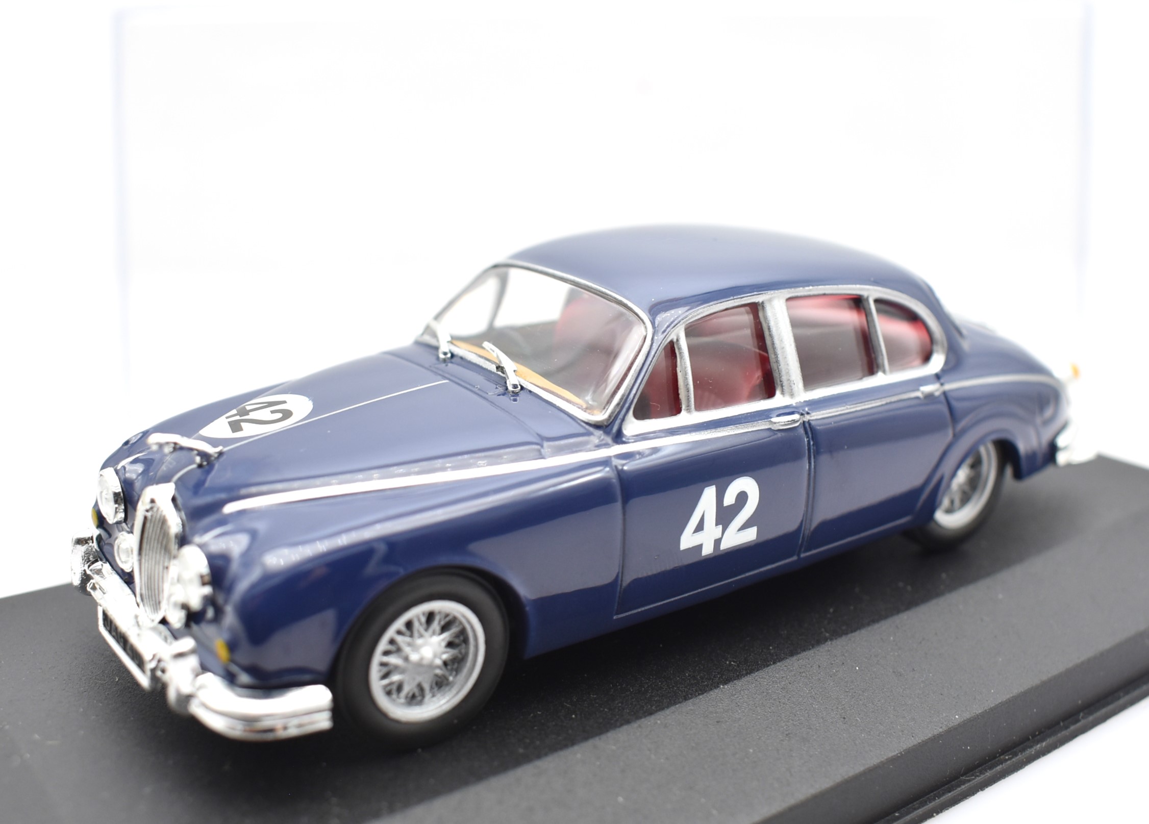 Modellino auto rally scala 1:43 Jaguar MK II diecast modellismo da collezione