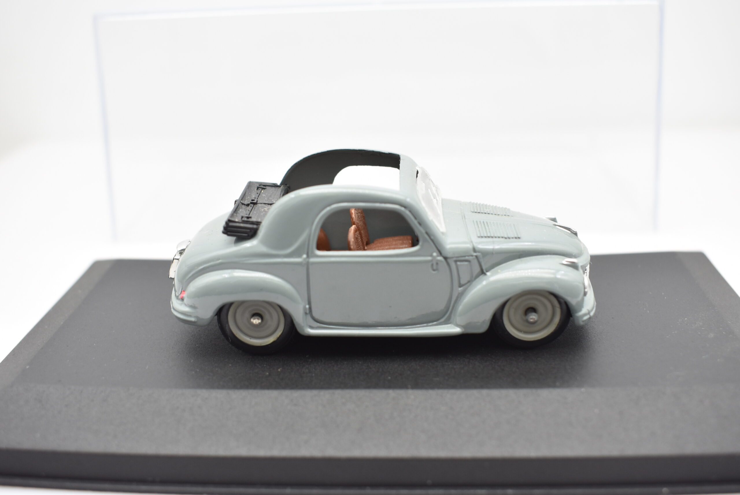 Modellino auto scala 1:43 Fiat 500 C Brumm diecast modellismo da collezione - immagine 5