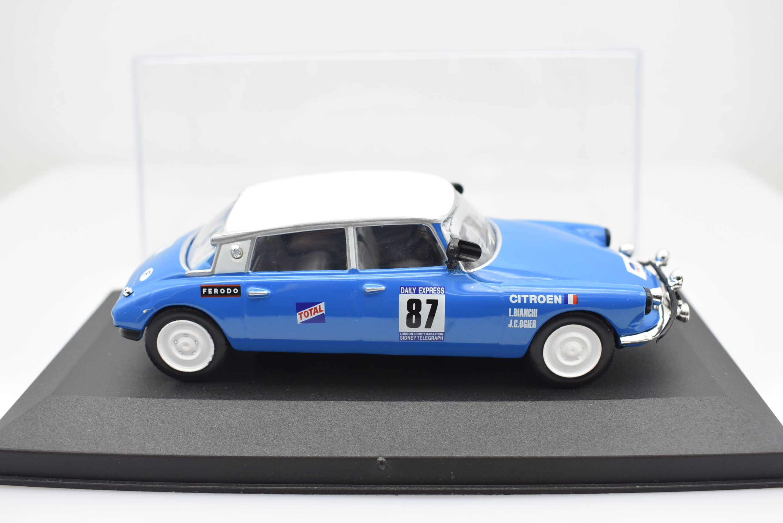 Modellino auto rally scala 1:43 Citroen DS 21 diecast modellismo statico - immagine 5