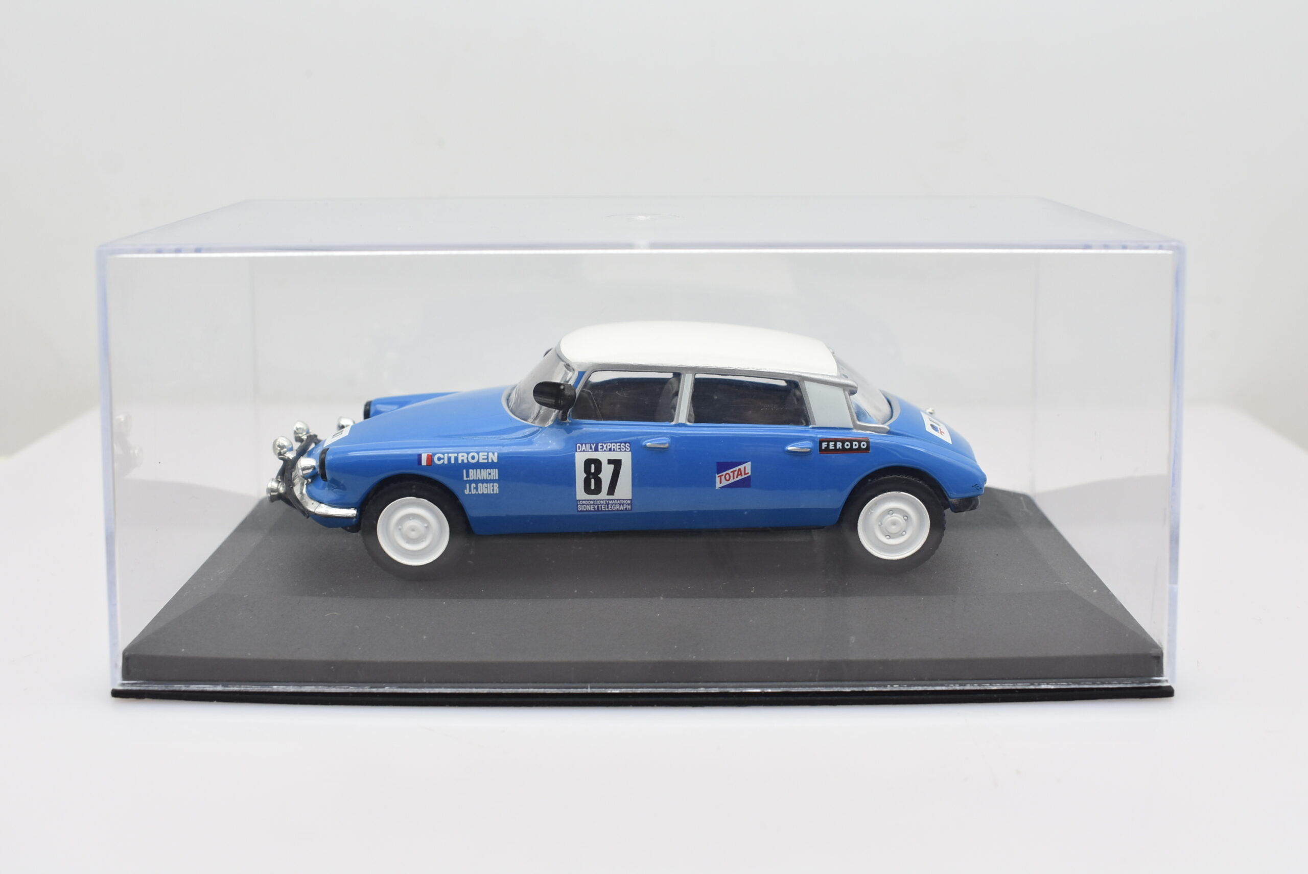 Modellino auto rally scala 1:43 Citroen DS 21 diecast modellismo statico - immagine 6