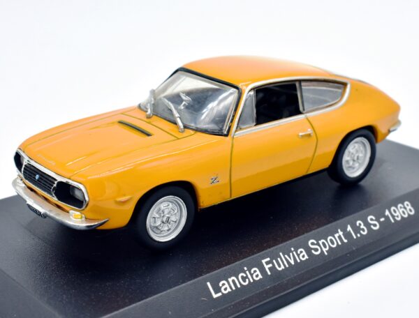 Modellino auto scala 1:43 Lancia FULVIA SPORT diecast modellismo statico