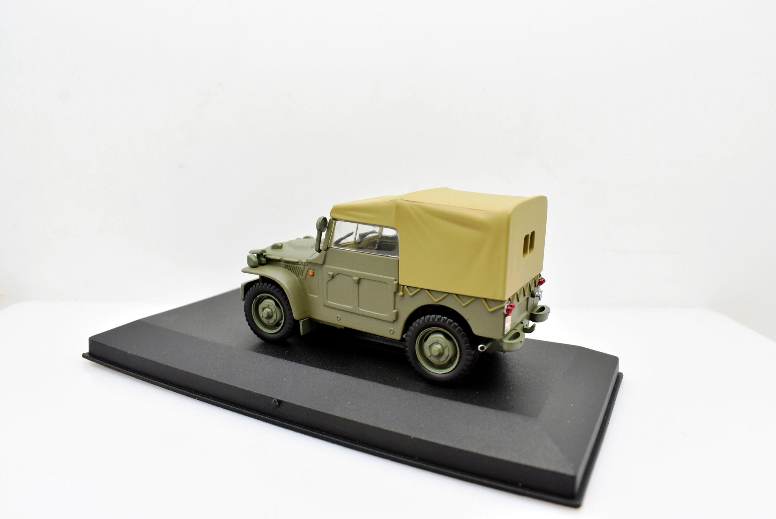 Modellino auto polizia scala 1:43 Fiat Campagnola A.R. diecast modellismo da collezione - immagine 3