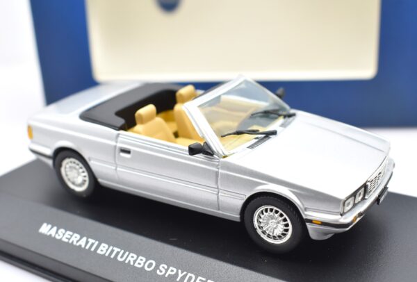 Modellino auto scala 1:43 Maserati Biturbo Spyder IXO diecast modellismo statico