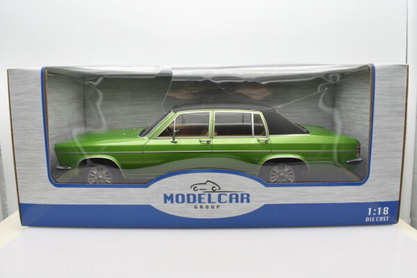 Modellino auto scala 1:18 Opel Diplomat B diecast modellismo statico - immagine 2