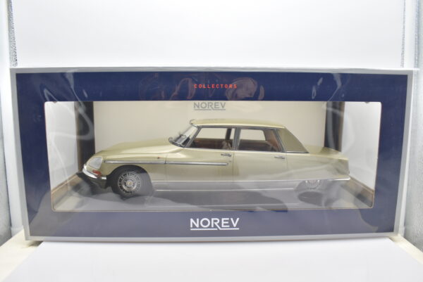 Modellino auto scala 1:18 Citroen DS 21 Lorraine Norev diecast modellismo statico - immagine 2