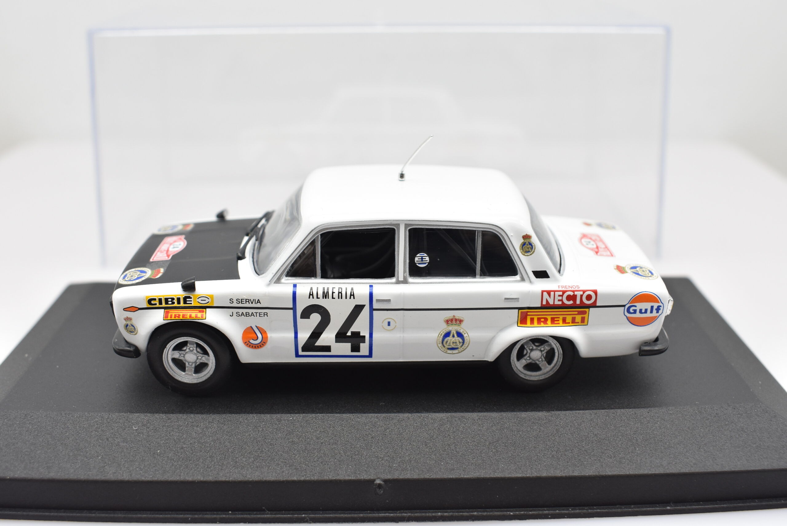 Modellino auto rally scala 1:43 Seat 1430 diecast modellismo statico - immagine 2