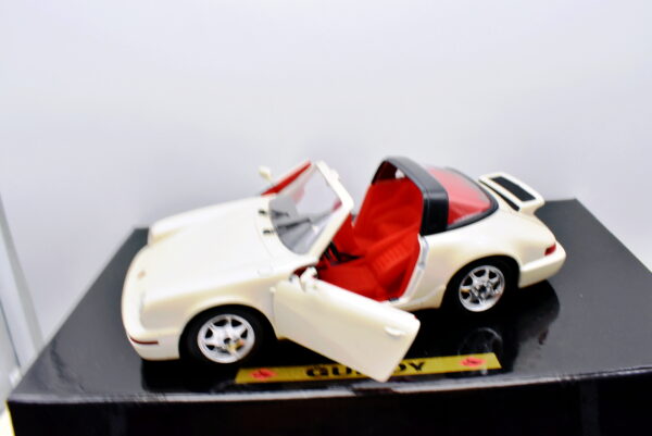 Modellino auto scala 1:20 Porsche 911 Carrera Guiloy modellismo da collezione - immagine 3