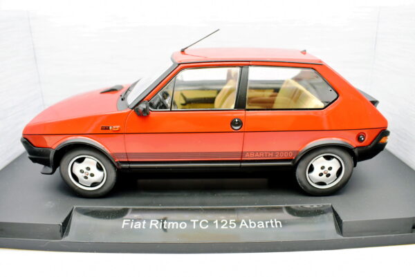 Modellino auto scala 1:18 Fiat Ritmo TC 125 modellismo da collezione - immagine 3