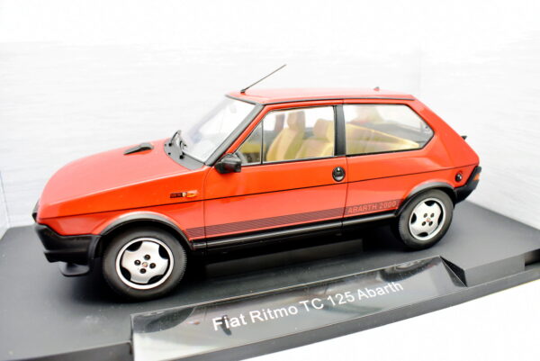 Modellino auto scala 1:18 Fiat Ritmo TC 125 modellismo da collezione