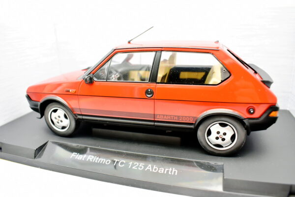 Modellino auto scala 1:18 Fiat Ritmo TC 125 modellismo da collezione - immagine 5