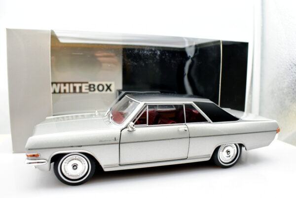 Modellino auto scala 1:24 OPEL DIPLOMAT A COUPE diecast modellismo statico