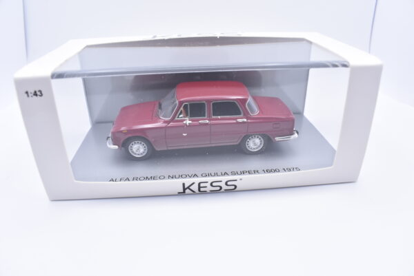 Modellino auto scala 1:43 Alfa Romeo Nuova Giulia Super 1300 Kess modellismo statico - immagine 2