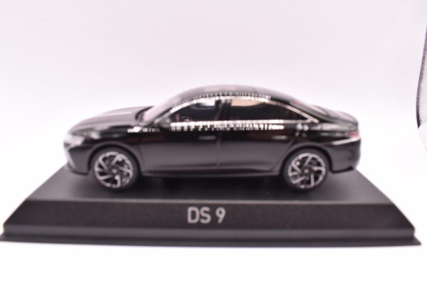 Modellino auto scala 1:43 Citroen DS9 Norev diecast modellismo statico - immagine 3