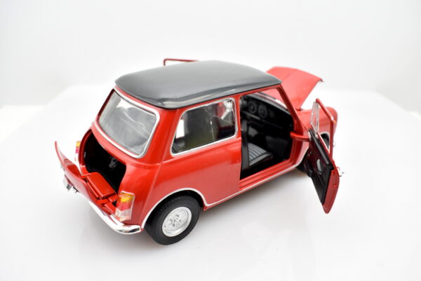Modellino auto scala 1:24 INNOCENTI MINI COOPER MK3 1300 modellismo statico da collezione diecast - immagine 6