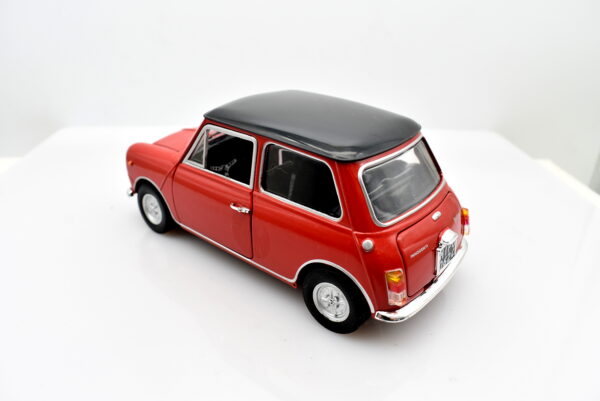 Modellino auto scala 1:24 INNOCENTI MINI COOPER MK3 1300 modellismo statico da collezione diecast - immagine 4