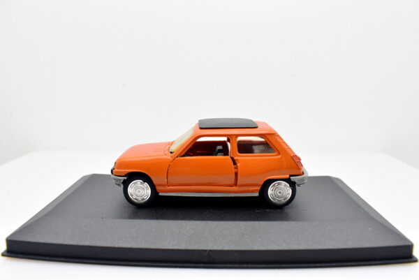 Modellino auto scala 1:43 Renault 5 Norev modellismo statico usati - immagine 7