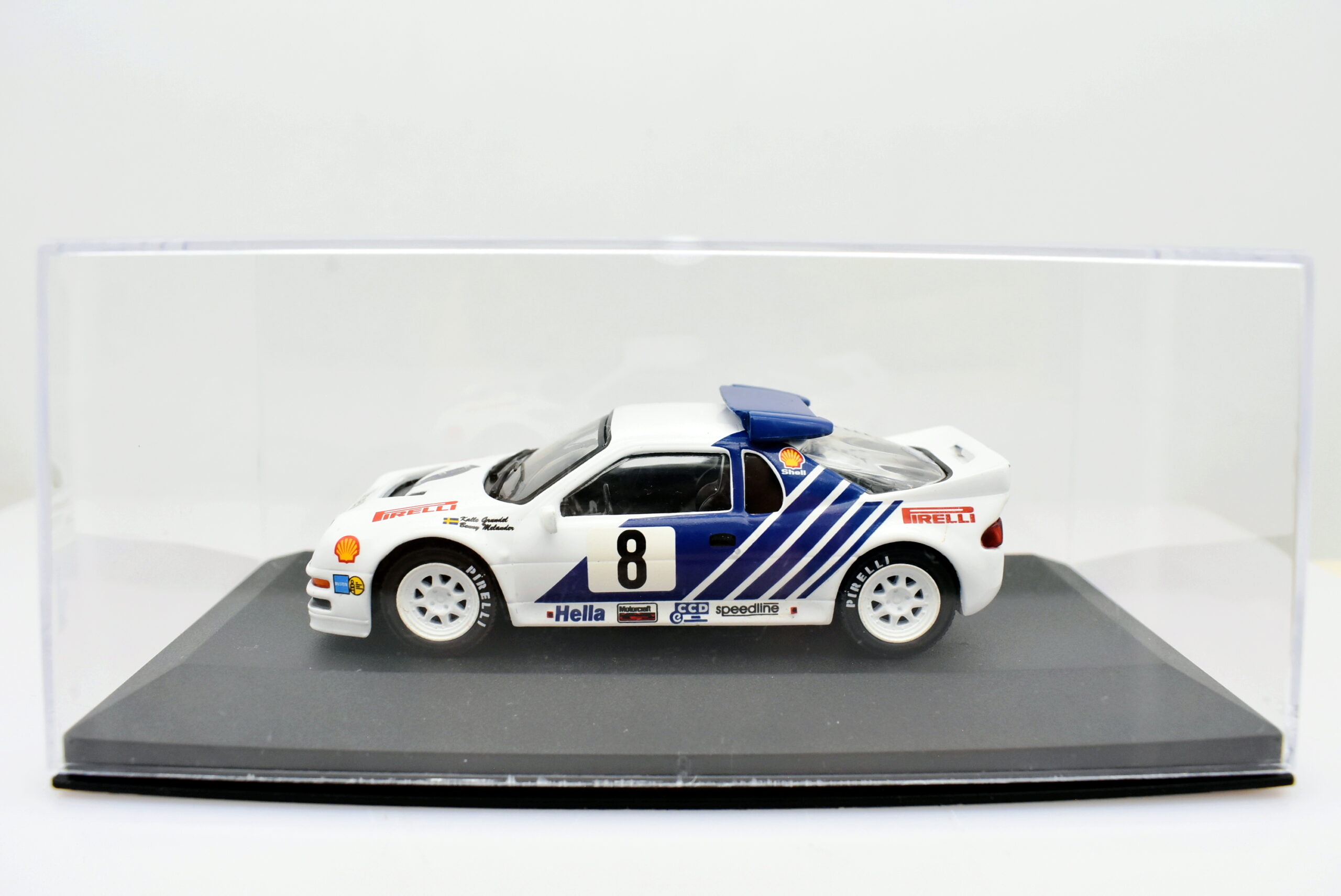 Modellino auto rally scala 1:43 Ford RS 200 Ixo diecast modellismo statico - immagine 3