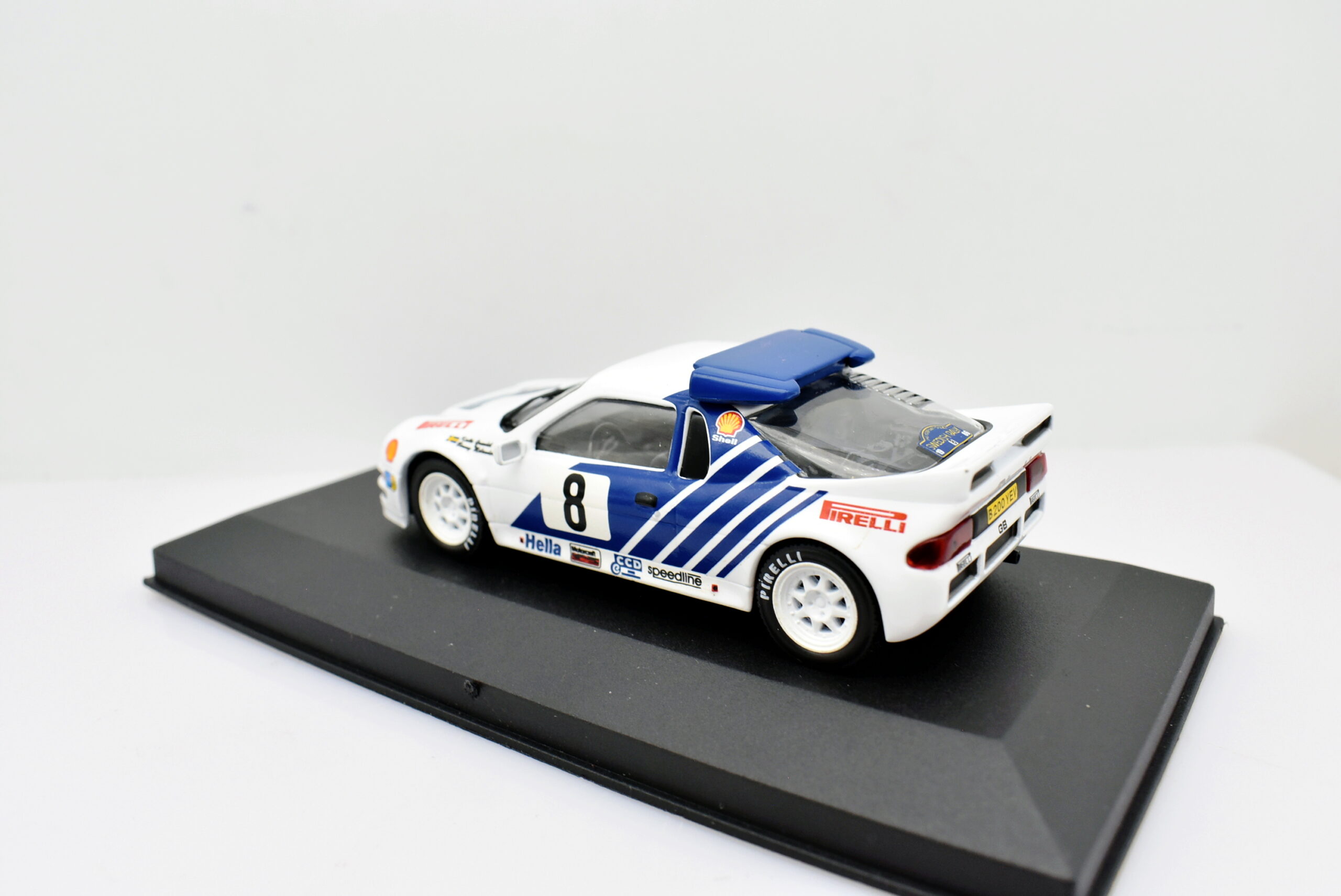 Modellino auto rally scala 1:43 Ford RS 200 Ixo diecast modellismo statico - immagine 5