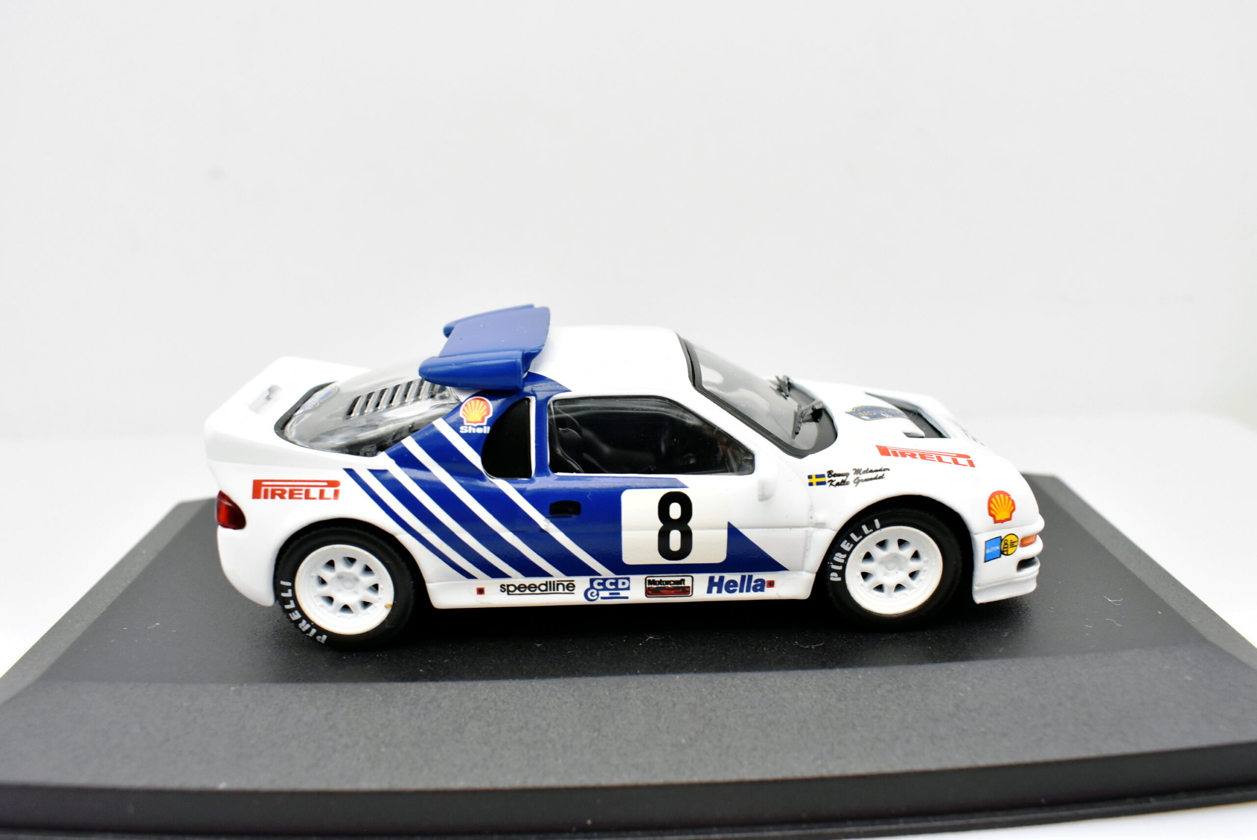 Modellino auto rally scala 1:43 Ford RS 200 Ixo diecast modellismo statico - immagine 6