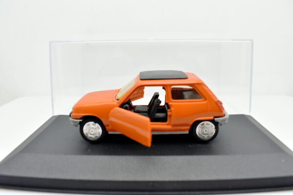 Modellino auto scala 1:43 Renault 5 Norev modellismo statico usati - immagine 3