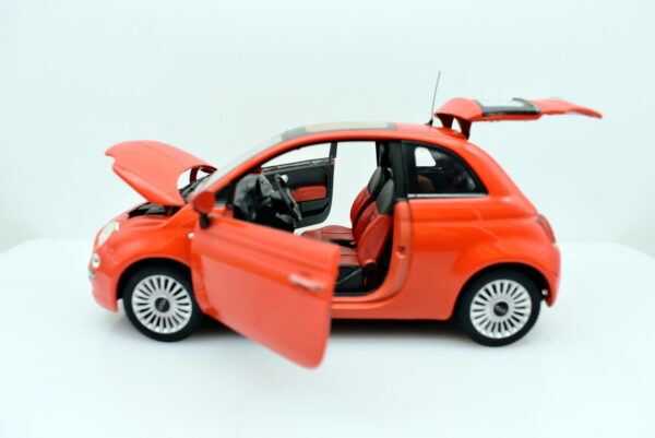 Modellino auto scala 1:24 Fiat 500 rosso diecast modellismo statico - immagine 4