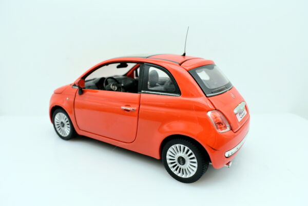 Modellino auto scala 1:24 Fiat 500 rosso diecast modellismo statico - immagine 7