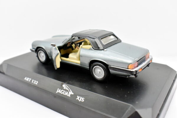 Modellino Auto Scala 1:43 Jaguar XJS diecast modellismo statico - immagine 2