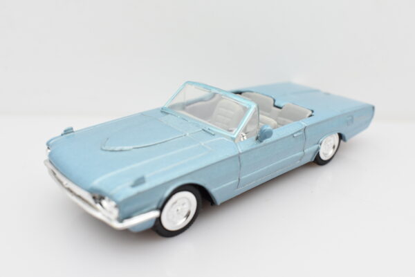 Modellino Auto Scala 1:43 Ford Thunderbird 1966 diecast modellismo statico