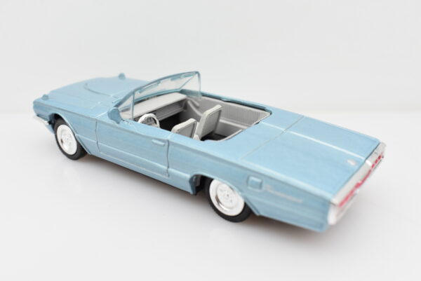 Modellino Auto Scala 1:43 Buick Century diecast modellismo statico - immagine 2