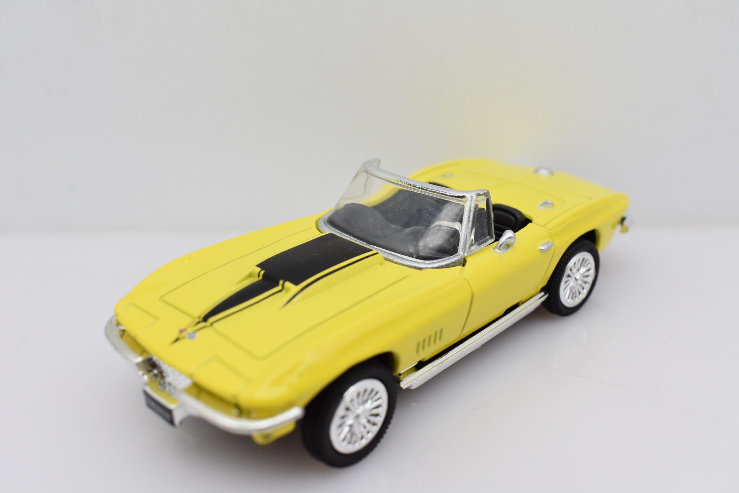 Modellino Auto Scala 1:43 Corvette 1967 diecast modellismo statico