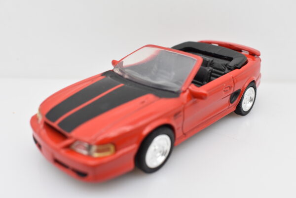 Modellino Auto Scala 1:43 Mustang GT Convertible 1994 diecast modellismo statico