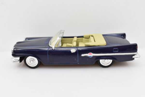 Modellino Auto Scala 1:43 Chrysler 300E diecast modellismo statico - immagine 2