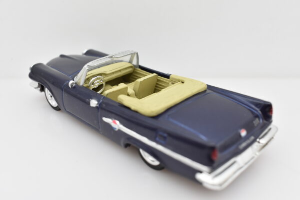 Modellino Auto Scala 1:43 Chrysler 300E diecast modellismo statico - immagine 4