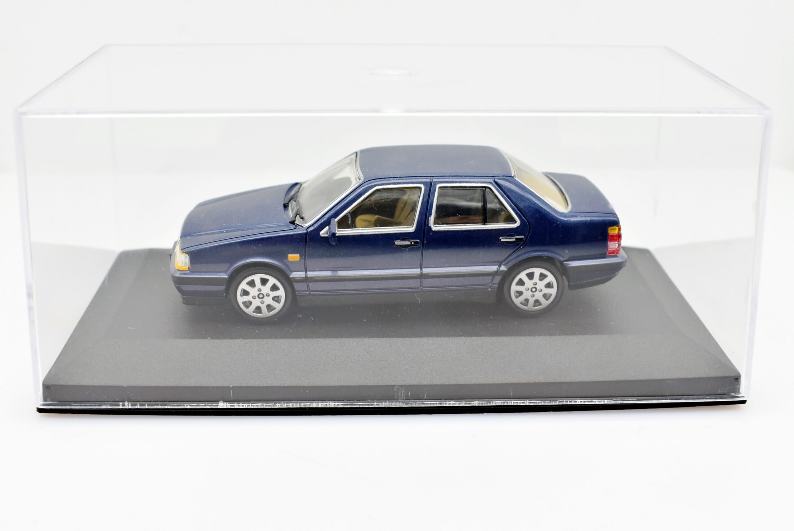 Modellino auto scala 1:43 Lancia Thema Turbo IE diecast modellismo statico da collezione - immagine 5