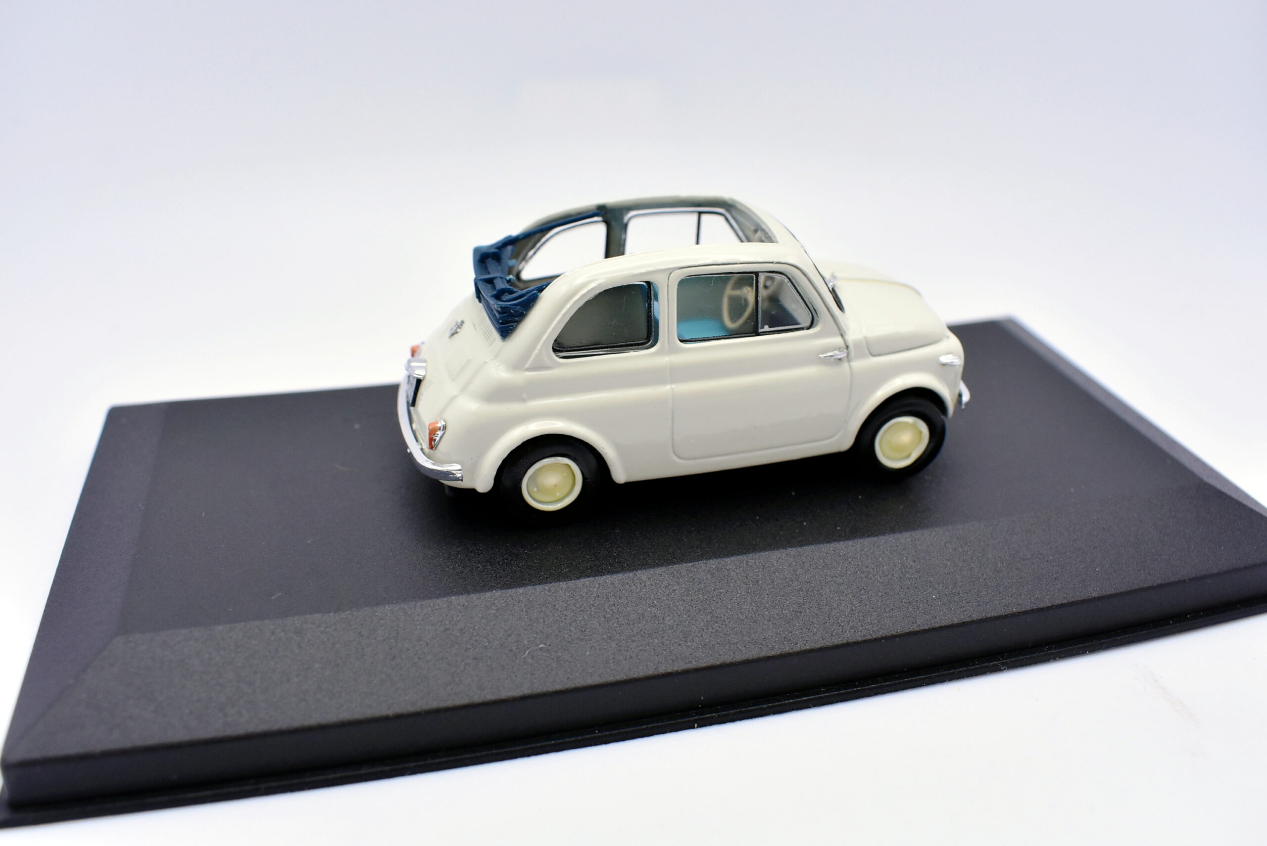 Modellino Auto Scala 1:43 Fiat 500 F 1957 Brumm diecast modellismo statico - immagine 4